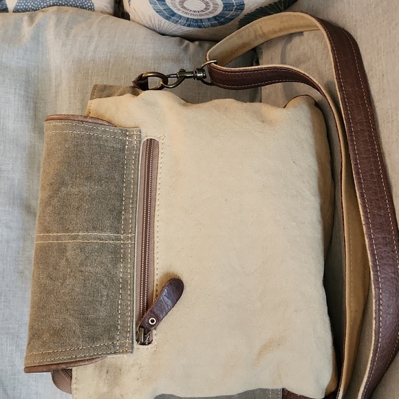 Myra leather star crossbody bag - Picture 6 of 16